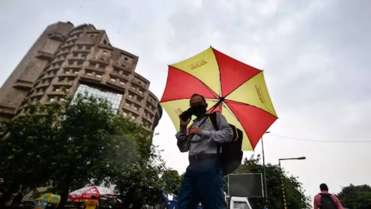 Heatwave to hit Delhi soon.