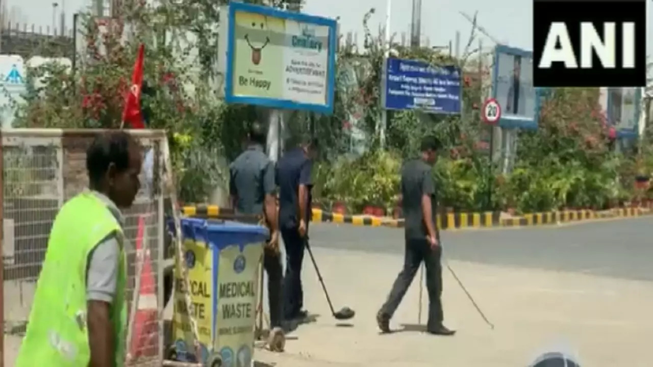 Patna airport bomb threat