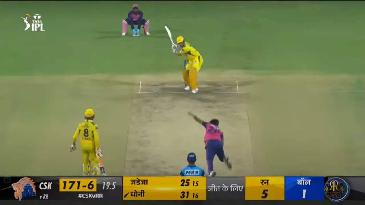 MS Dhoni Sandeep Sharma IPL 2023 toe-crushing yorker.