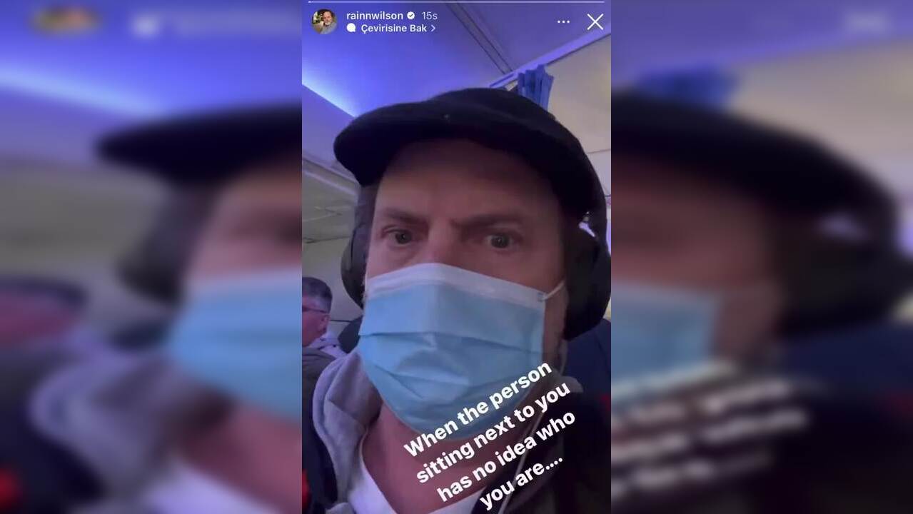 Flight Passenger Watches ‘The Office’ Clueless He’s Sitting Next To Rainn Wilson AKA Dwight