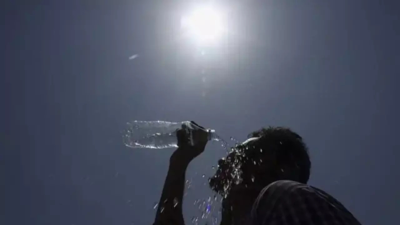 Heatwave-like condition in Kolkata will continue for 3-4 days.