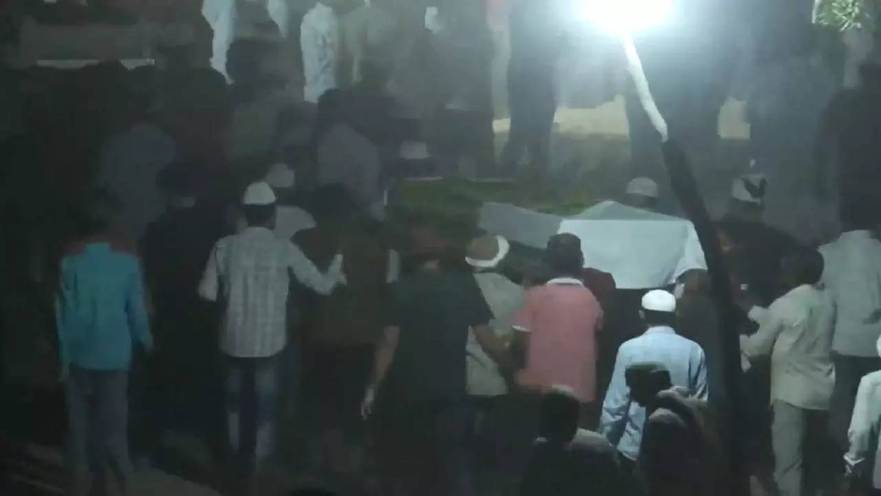 Atiq Ahmed Last Rites