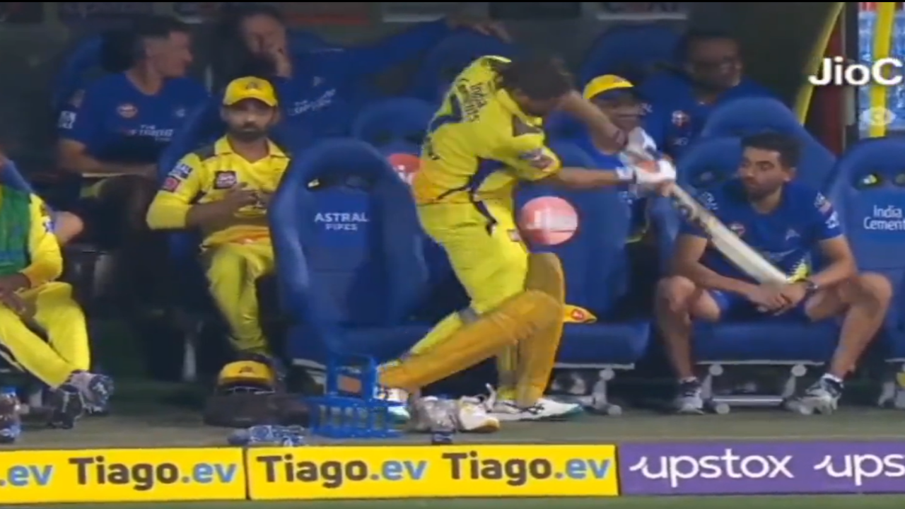 Ms Dhoni S Shadow Practice In Csk Dugout Leaves Deepak Chahar Puzzled Sparks Hilarious