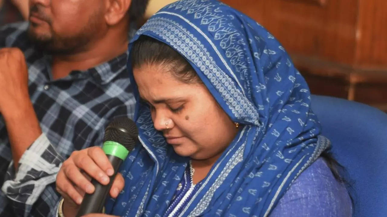 Centre, Gujarat Govt To Seek Review Of SC Order Calling For Files Linked To Release Of Bilkis Bano Rapists