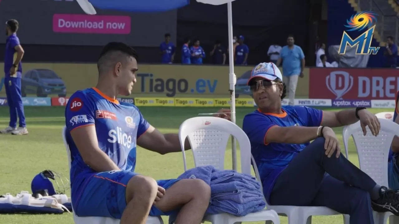 IPL 2023 - Sunil Gavaskar Spots Striking Similarity Between Arjun Tendulkar And Sachin Tendulkar