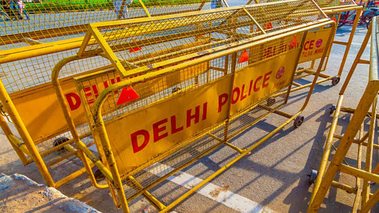 Delhi Police barricade