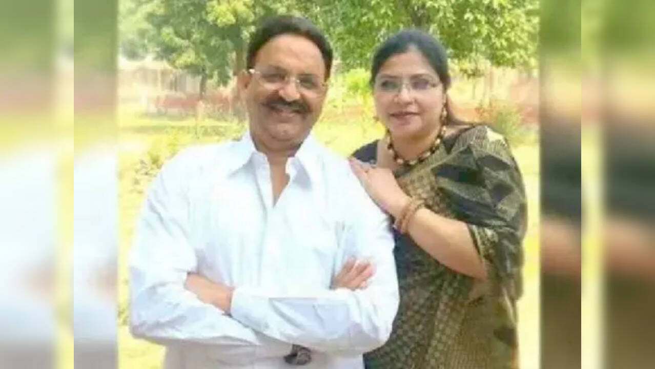 Mukhtar Ansari And Wife Afshan Ansari