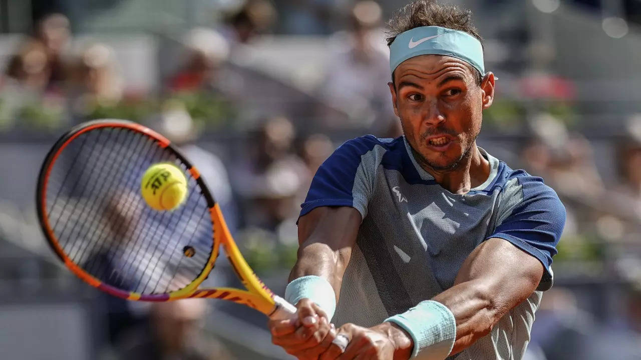 Rafael Nadal pulls out of French Open due to injury and announces