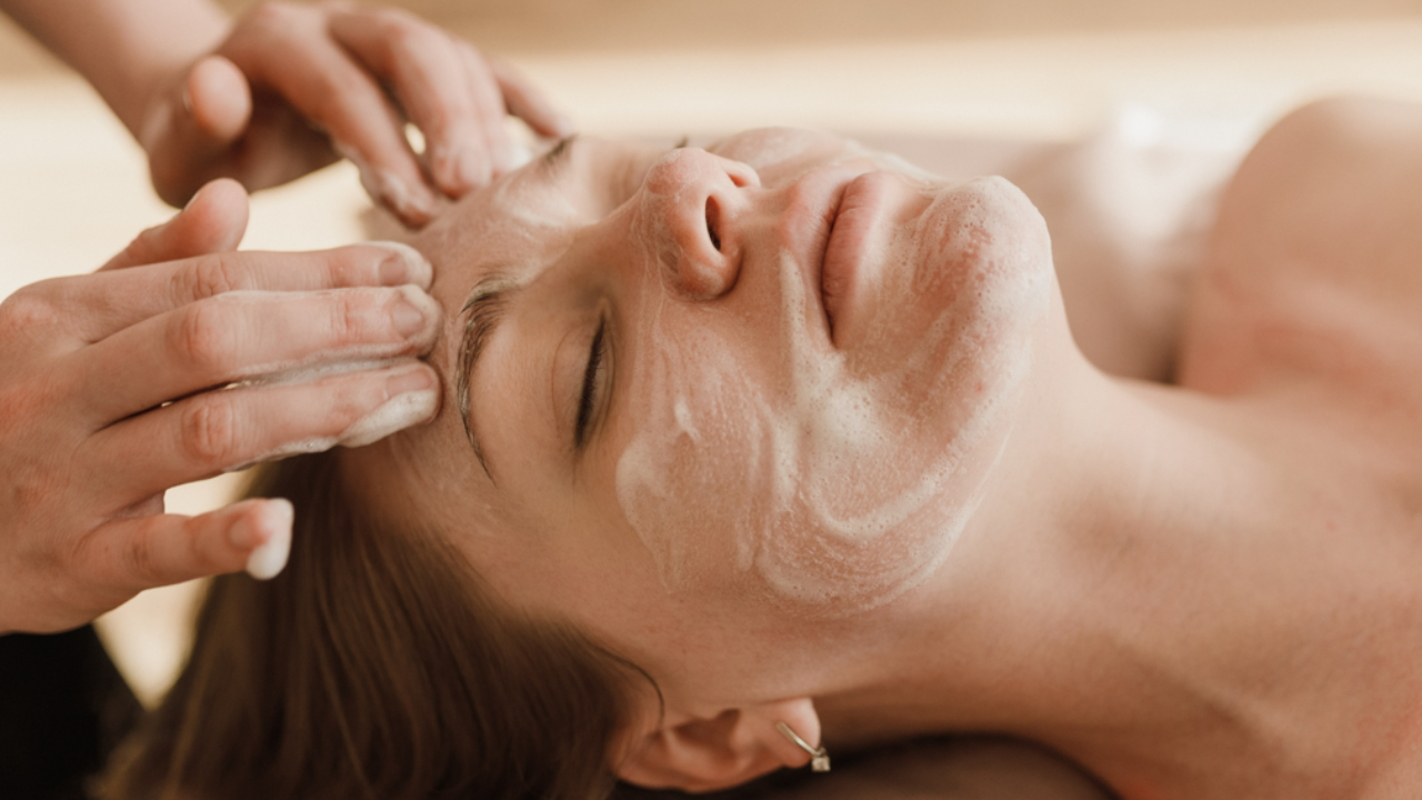 Why you shouldn't book a facial a day prior to an even. Pic Credit: Pexels