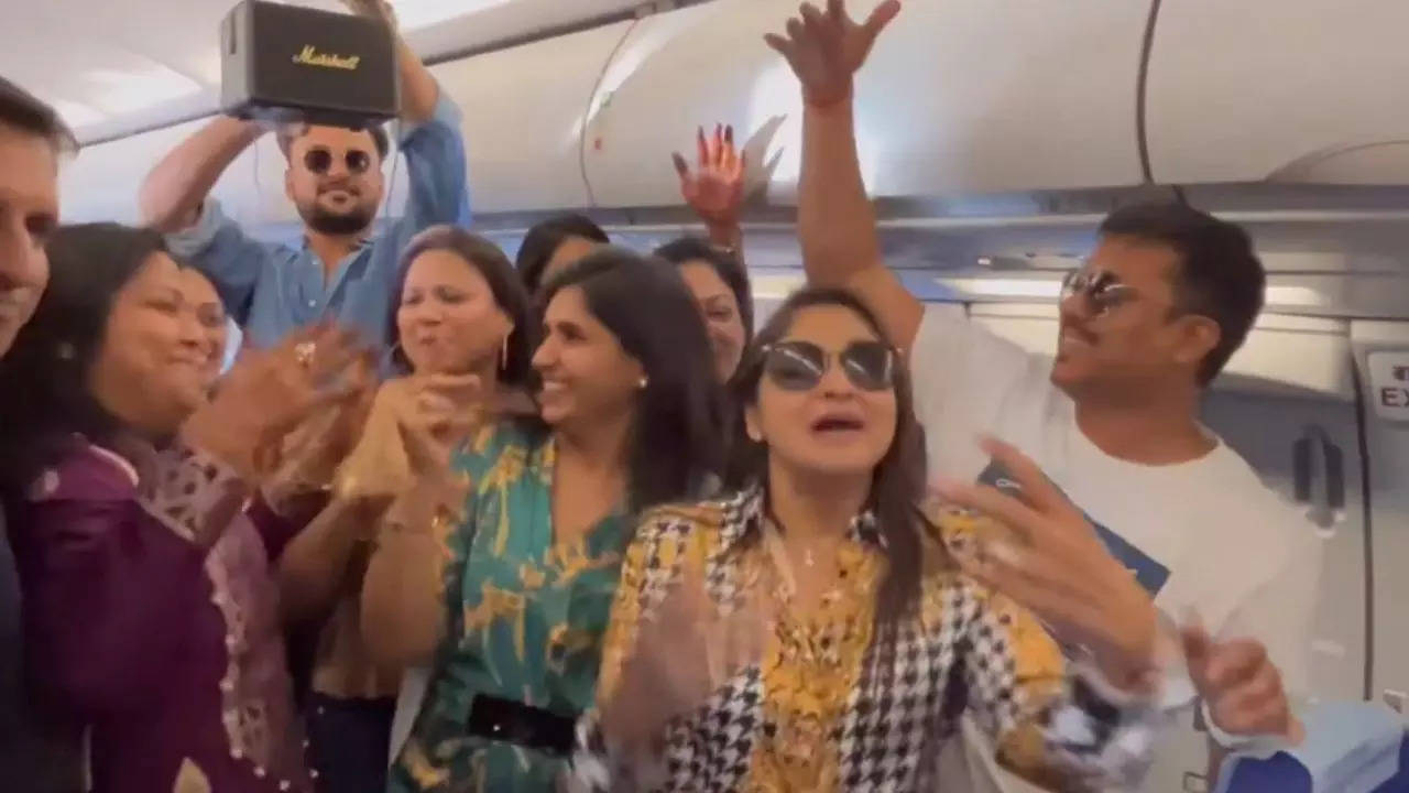 Passengers on a Qatar-bound IndiGo flight dance to the popular Haryanvi song 'Teri Aakhya Ka Yo Kajal' featuring Sapna Choudhary | Screenshot courtesy of @anchor_jk/Instagram