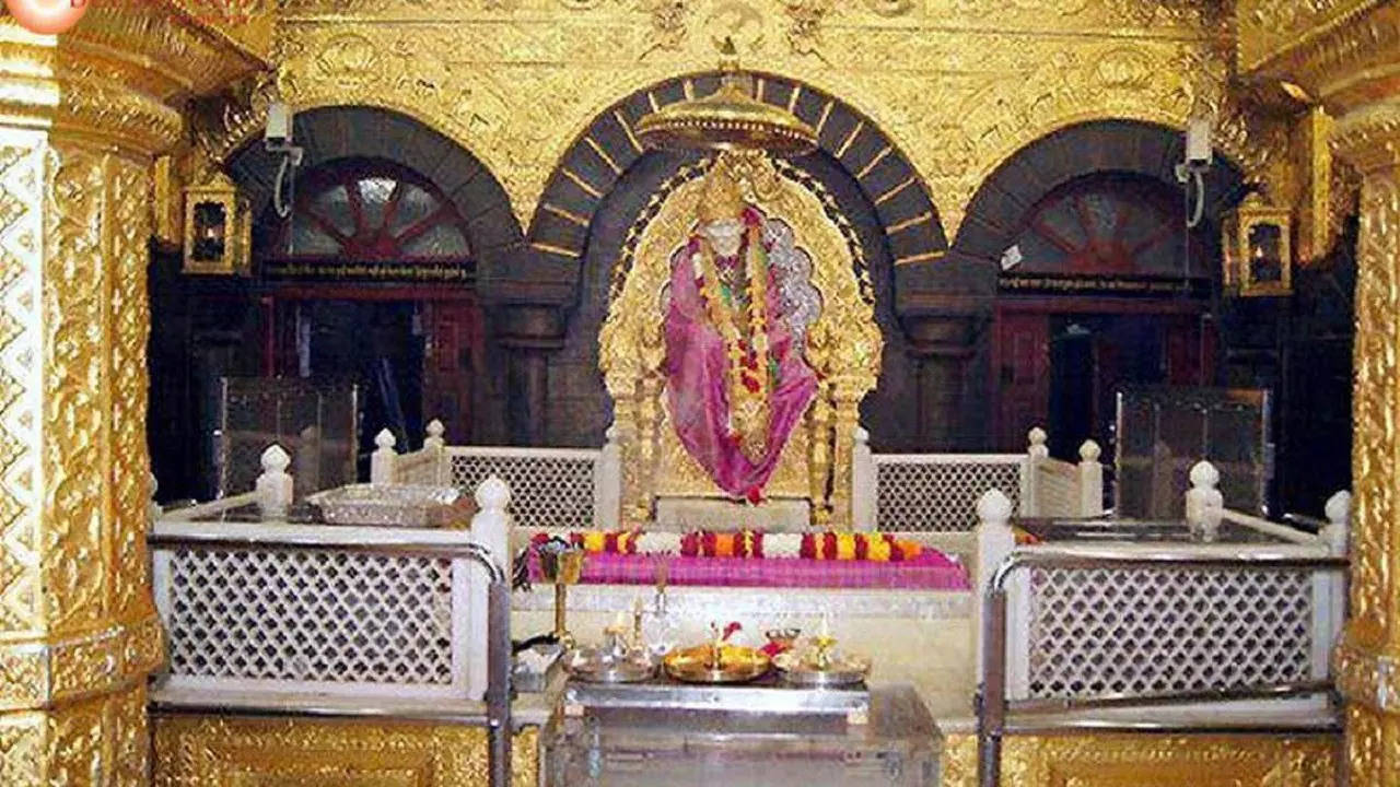 Banks Refuse To Accept Coins Worth Lakhs From Shirdi Temple