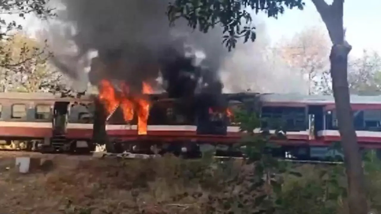 Ratlam-Ambedkar Nagar Train caught fire on Sunday.