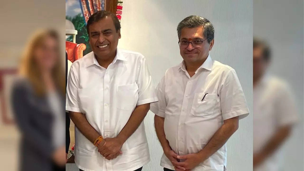 Mukesh Ambani Manoj Modi