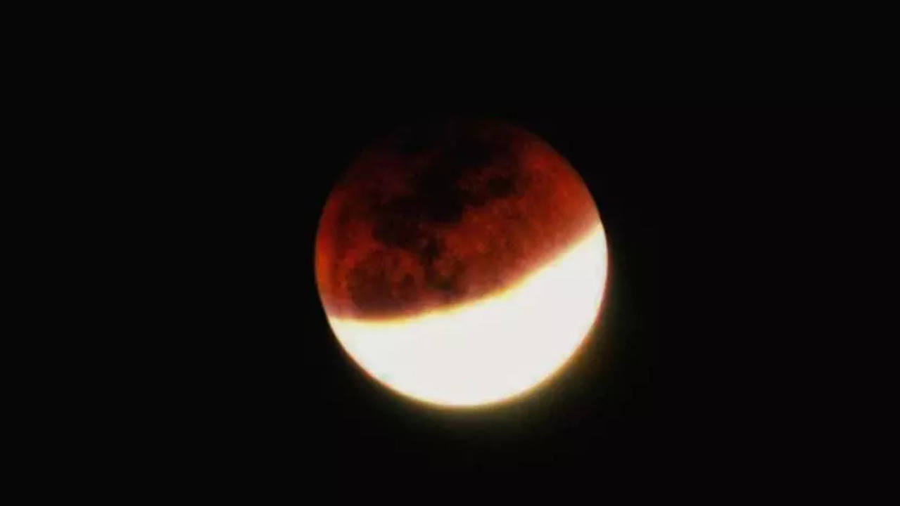 This years' first Lunar eclipse, know which zodiac signs will benefit