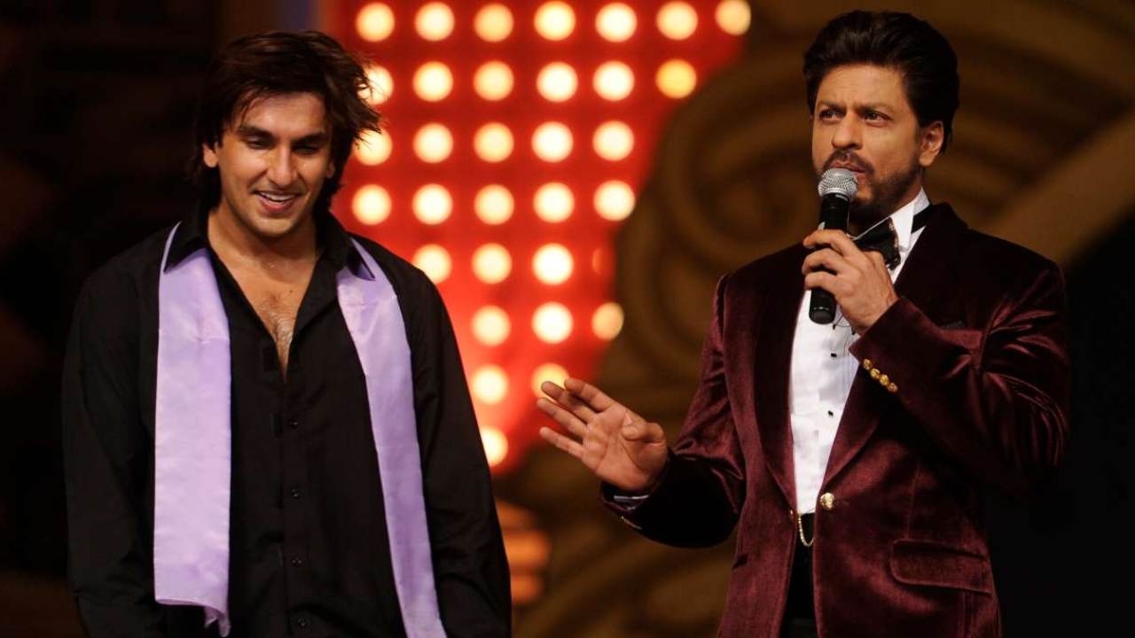 Shah Rukh Khan Schools Ranveer Singh