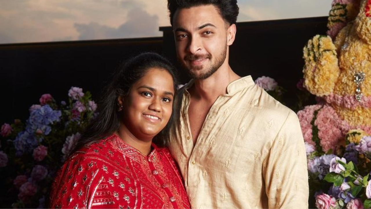 Inside the Arpita Khan Wedding: Who wore what + a snippet from the sangeet  on video ! | WedMeGood