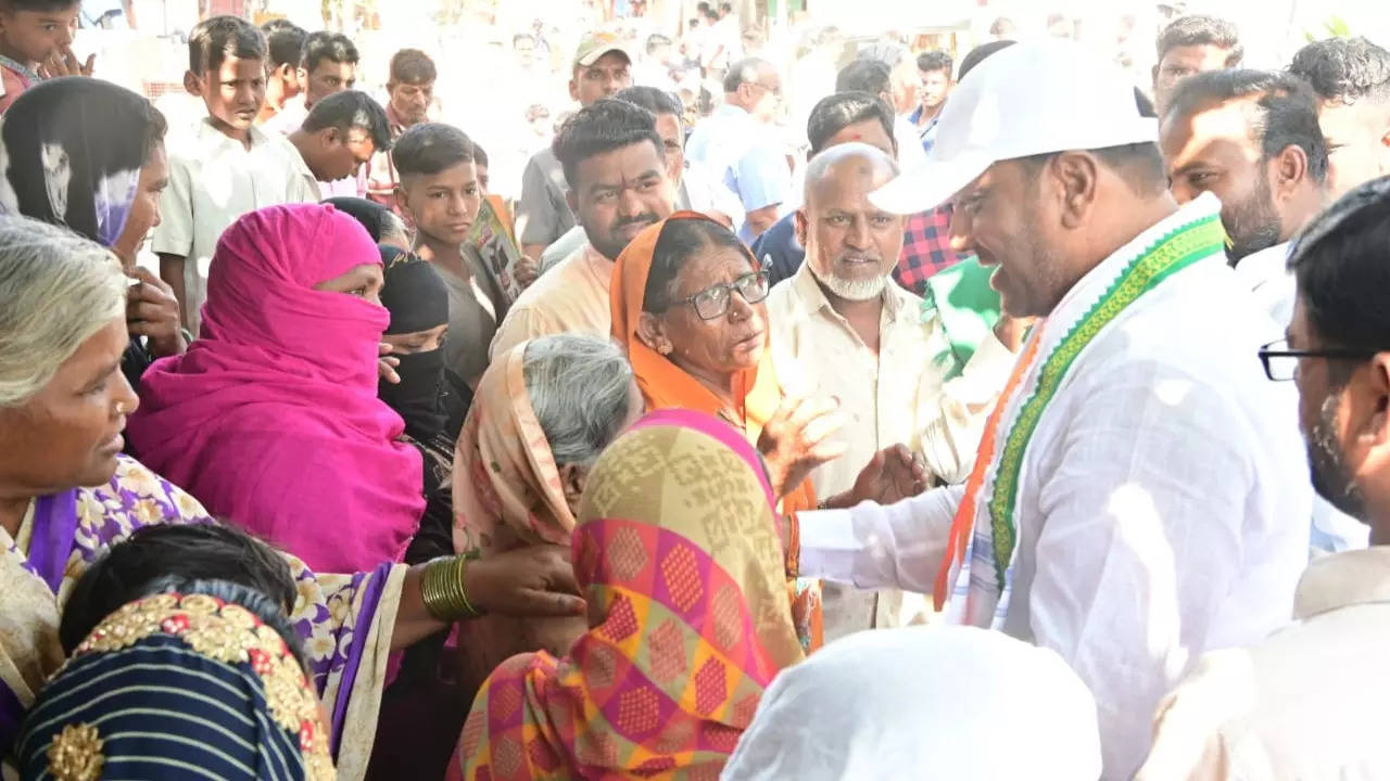 Hagaribommanahalli MLA Bheema Naik