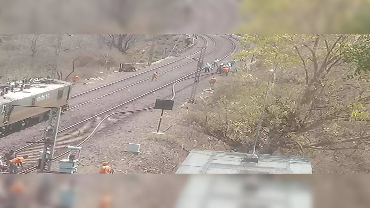 CapMetro railroad tracks warp under extreme heat