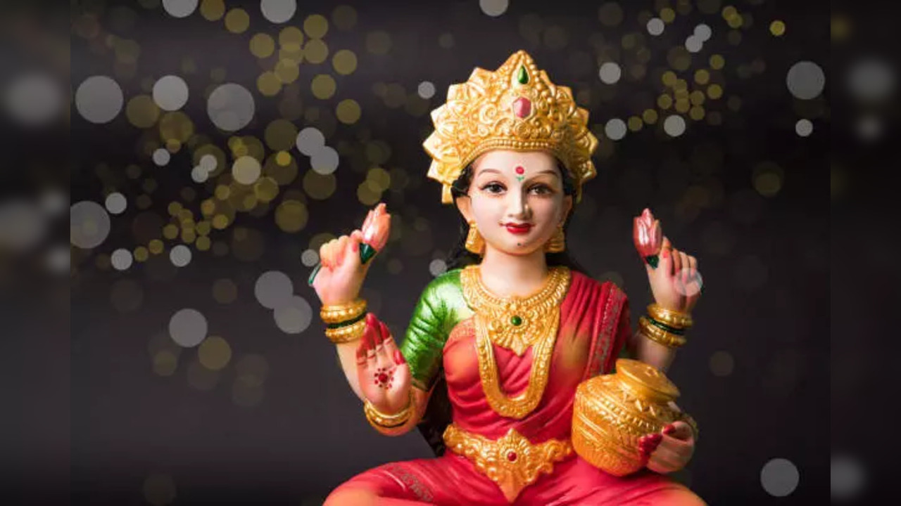 Know the significance of reciting the Laxmi Chalisa on Fridays'