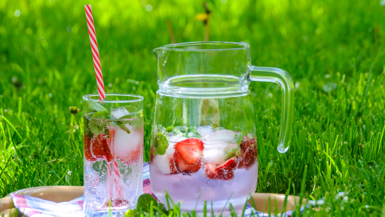 Why Flavored Water Recipes Are Trending on TikTok - Eater