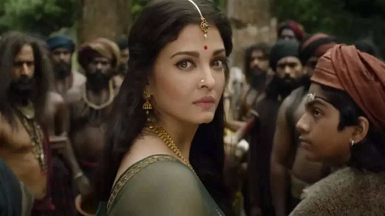 Ponniyin Selvan 2 Box Office Collection Day 2: Aishwarya Rai, Vikram Starrer Surpasses Rs 50 Crore Mark In Just Two Days