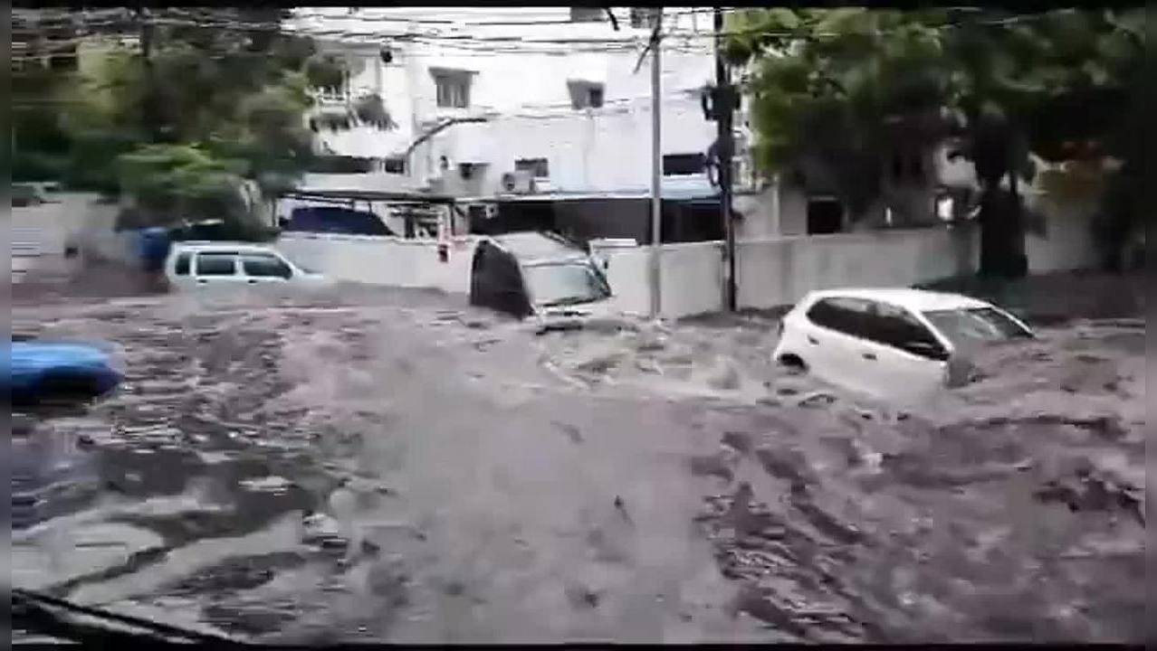 Viral Video: Cars Swept Away As Hyderabad Battles Unprecedented Rains ...