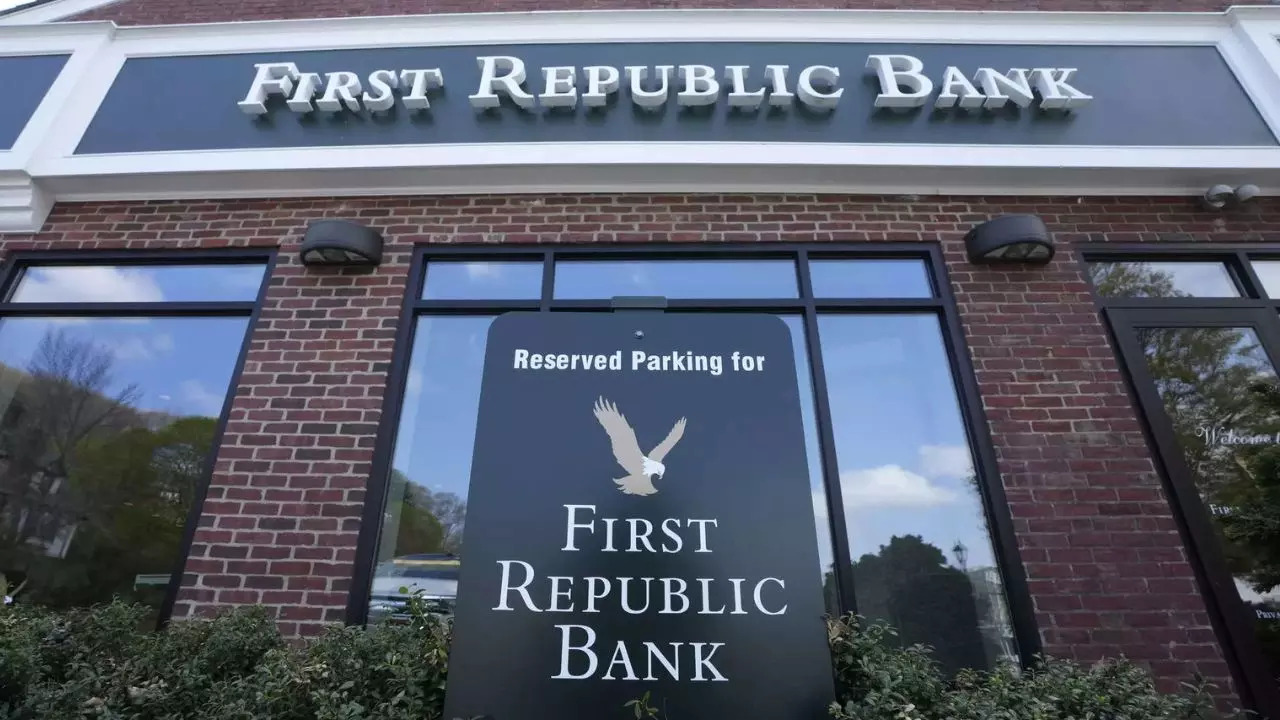 First Republic Bank crisis to buy embattled banking company after being seized by