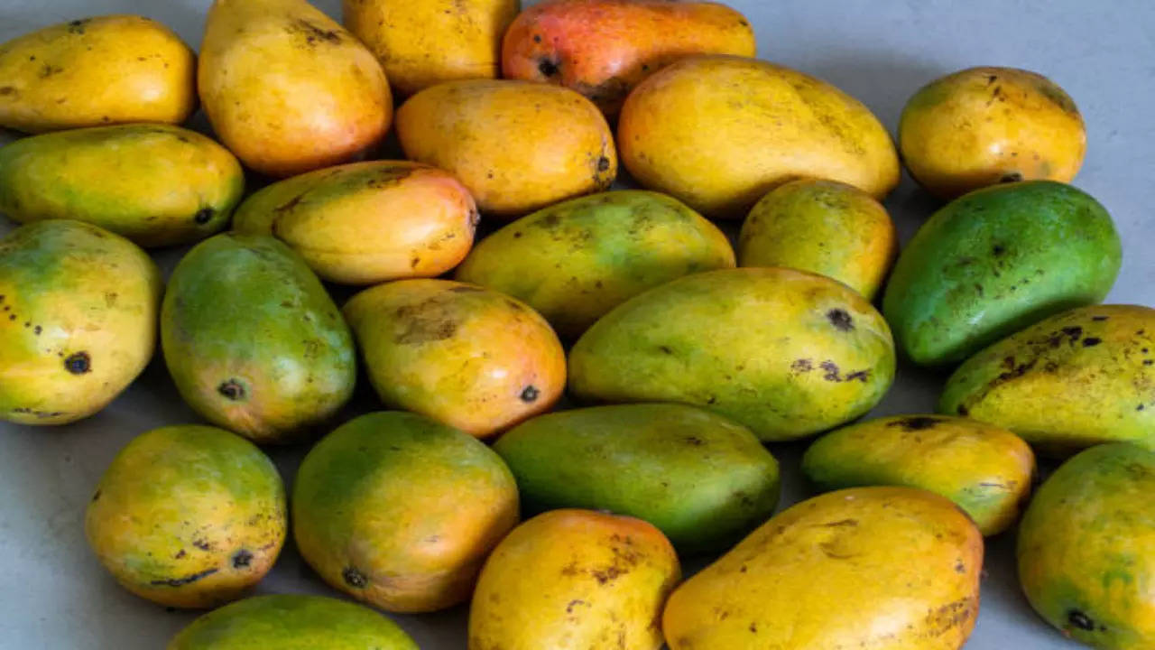 sweet mangoes