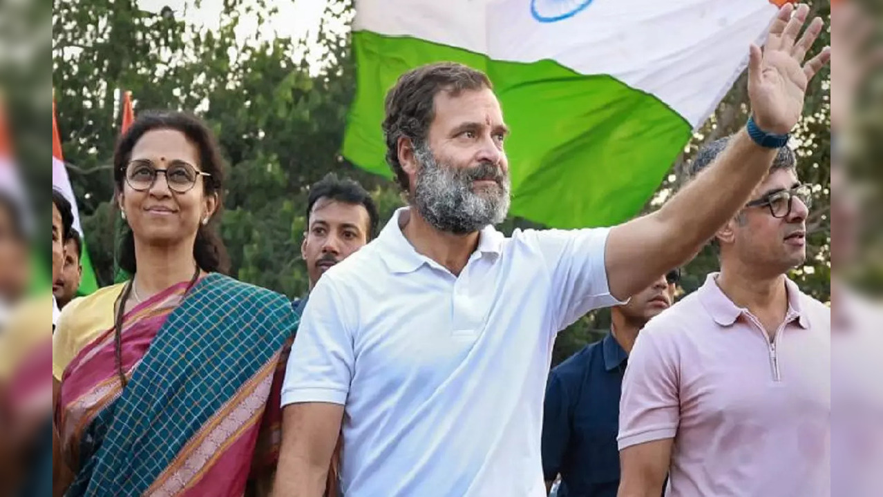 ​Supriya Sule and Rahul Gandhi